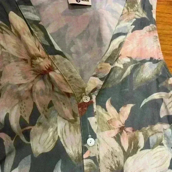 Show me your mumu tunic medium - Picture 2 of 3